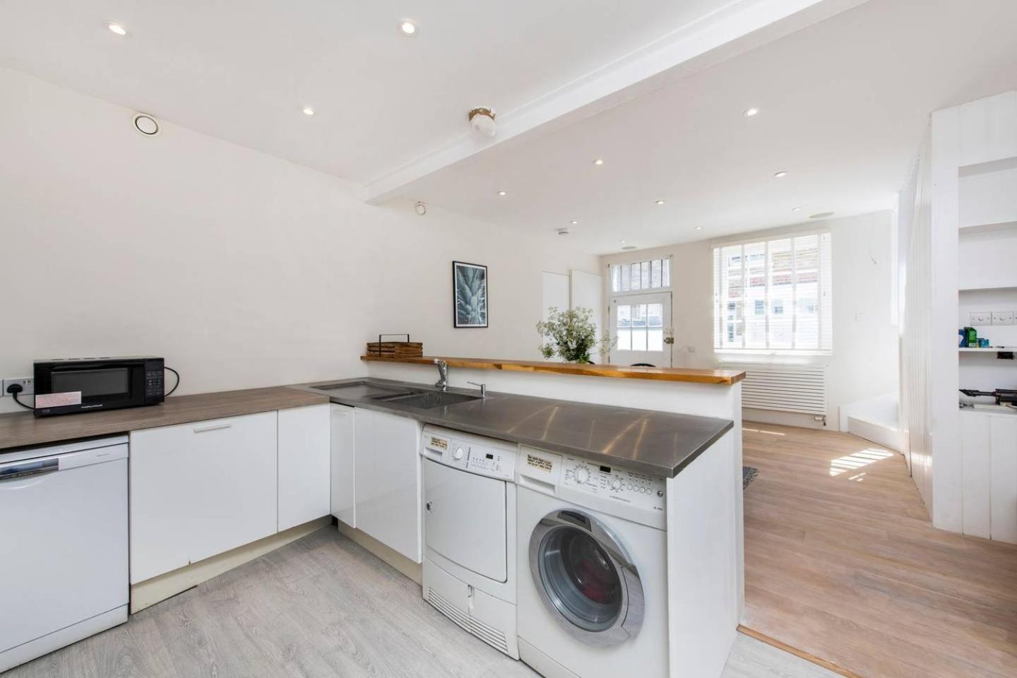 Divine 3 Bed House In Battersea * Londres