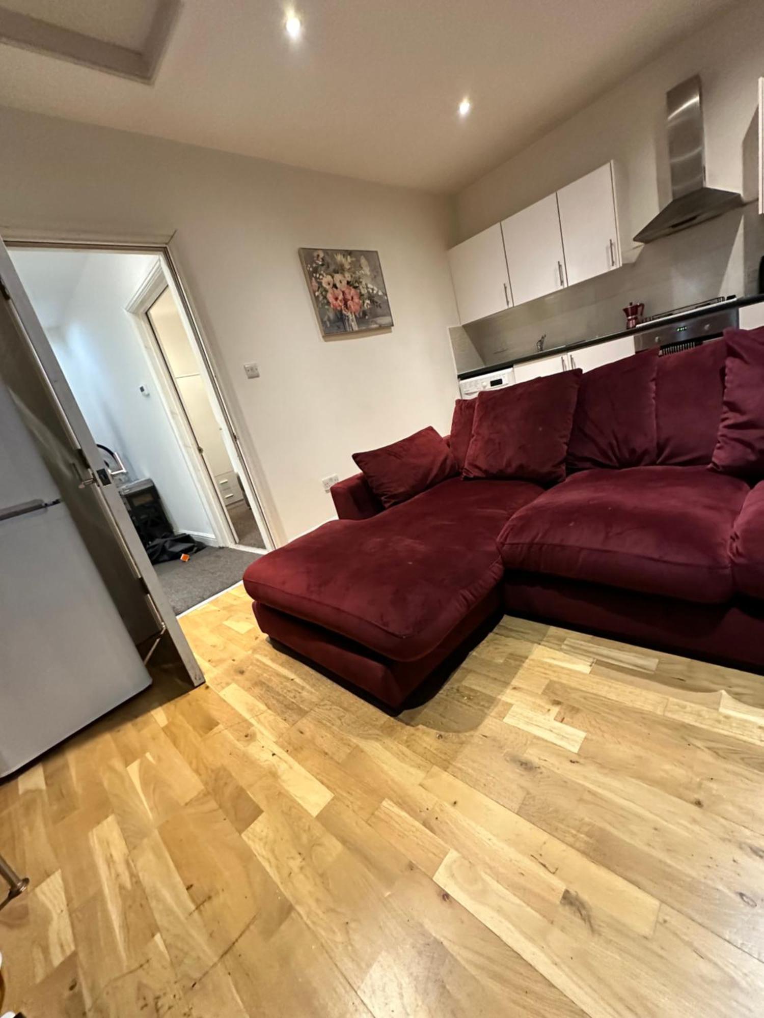 Appartement 2 Bed Away From Tooting *