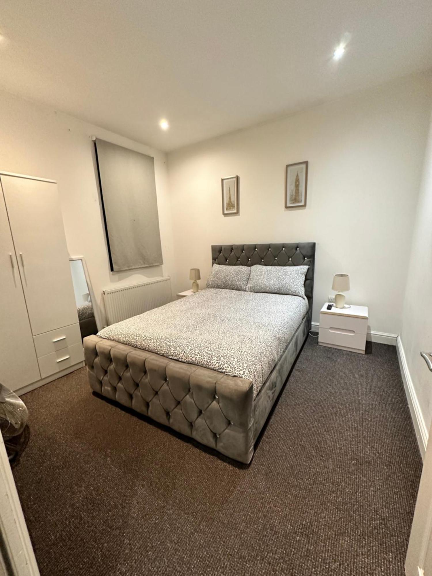 2 Bed Away From Tooting Appartement