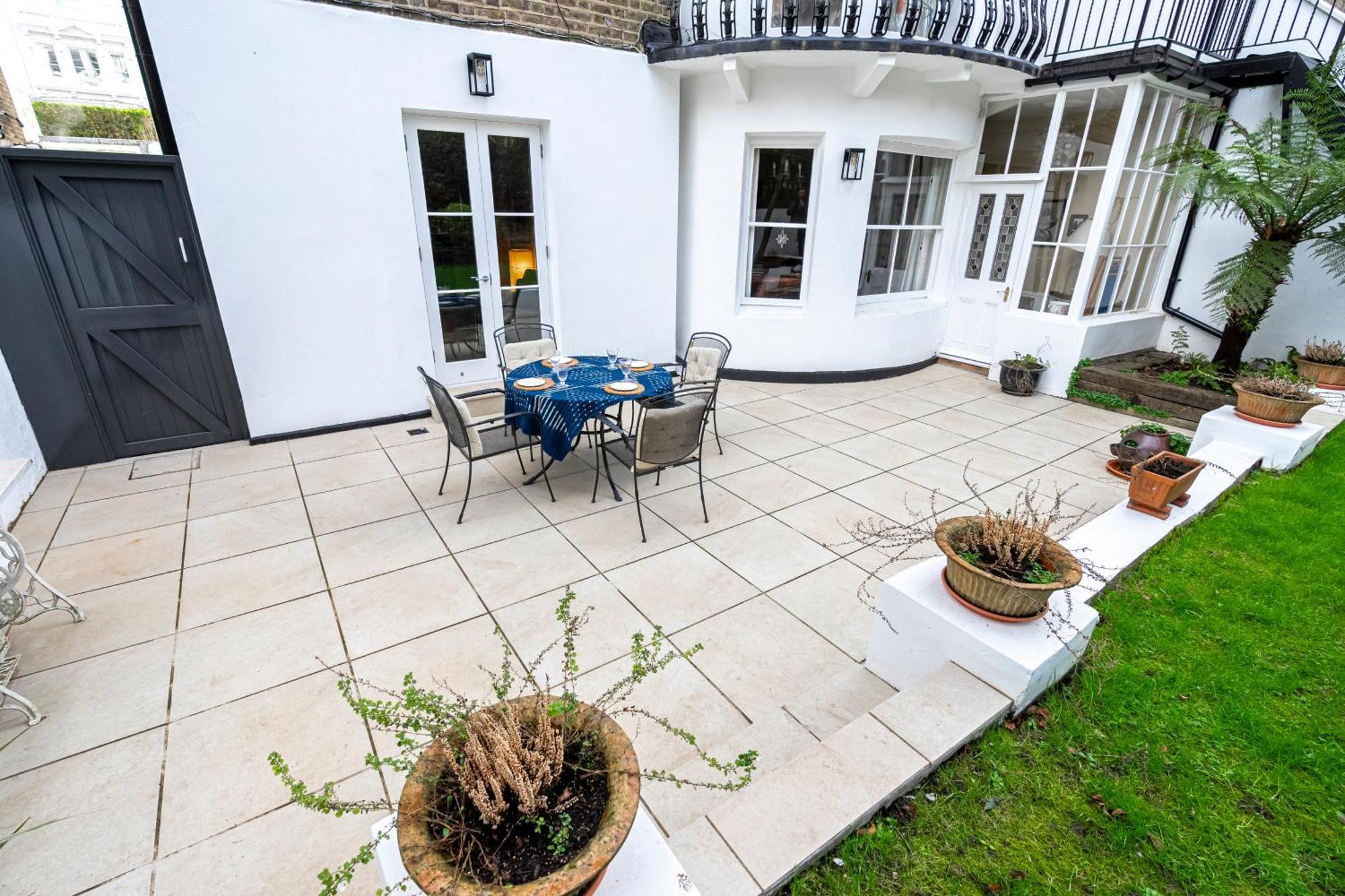 Joivy Elegant 2 Bed Near Hampstead And Camden, Sleeps 4 Londres