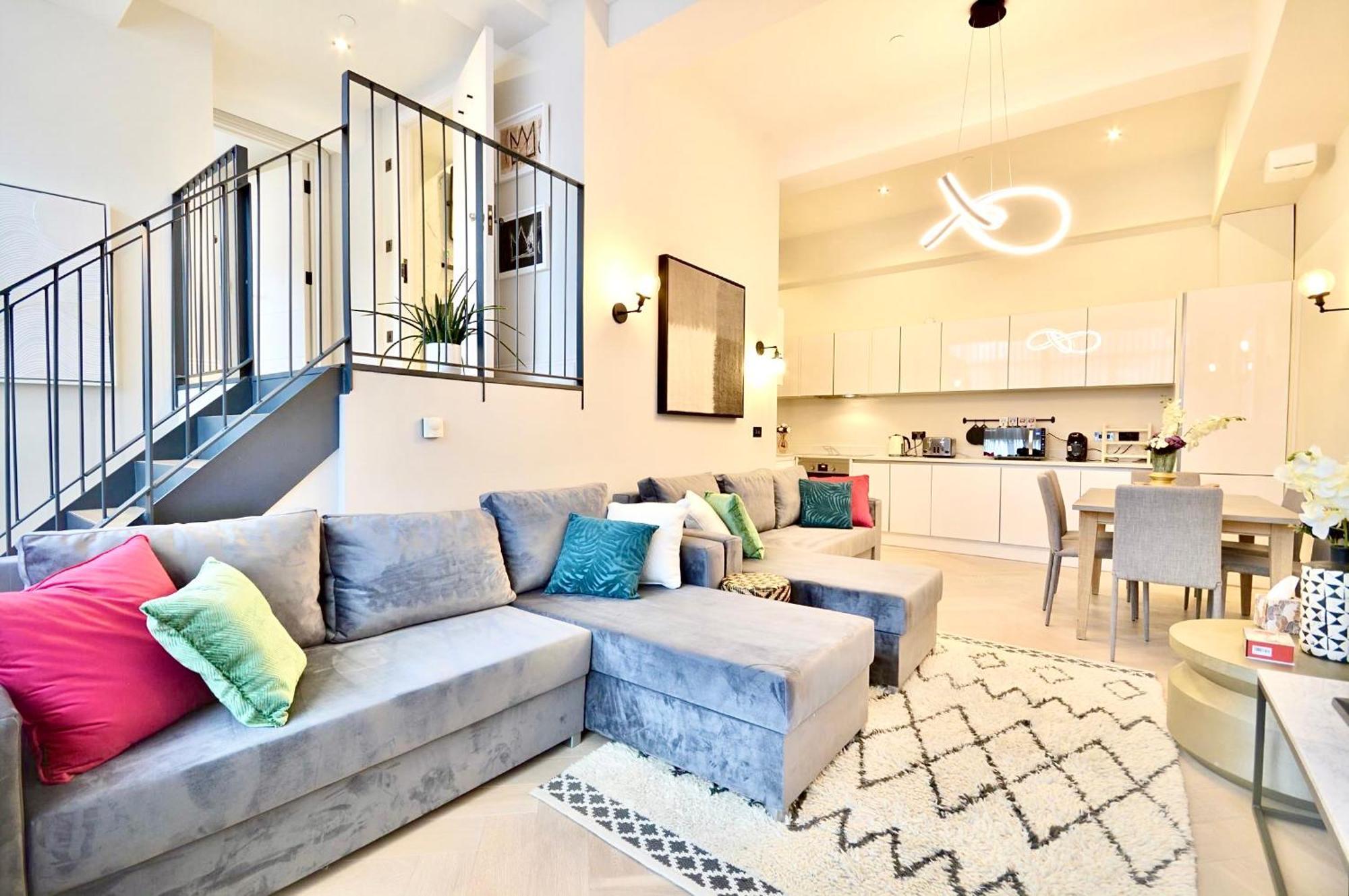 Fulham Townhouse, 2 Baths, Parking, Breakfast *