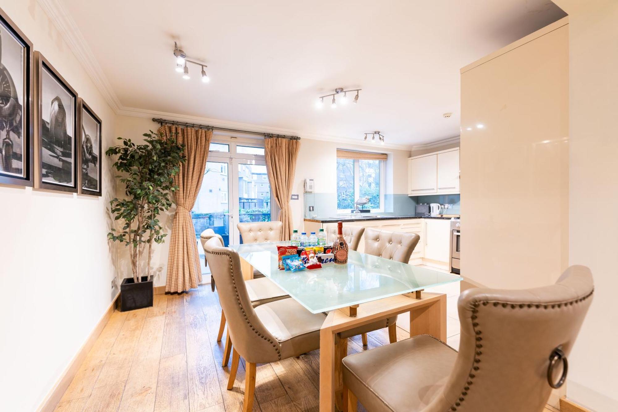Apartamento Luxury 6 Bedroom House In Southwick Street *