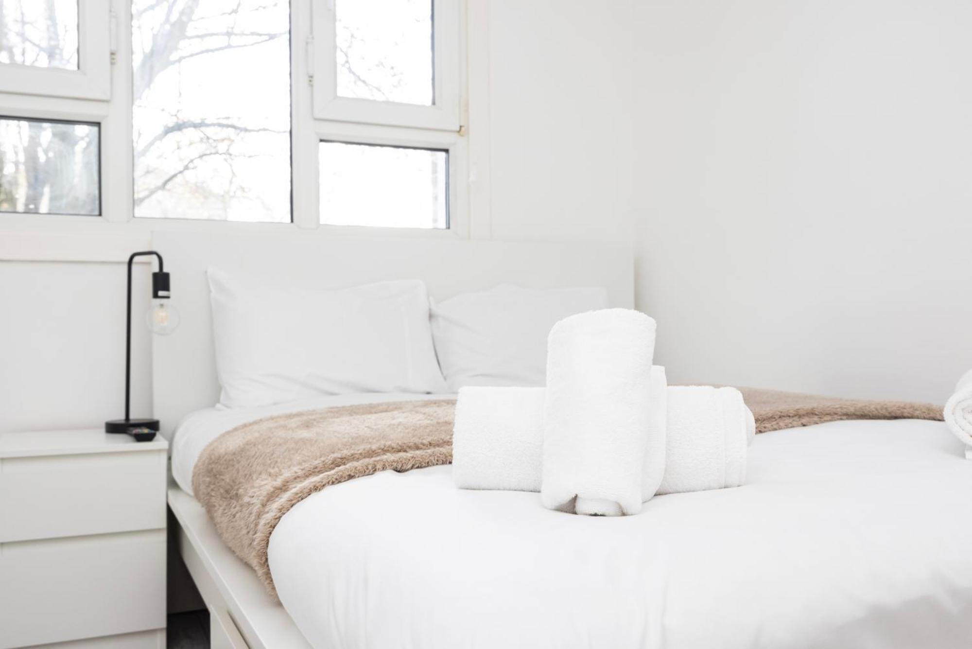 Modern 2 Bedroom Near Brixton Station Appartement *