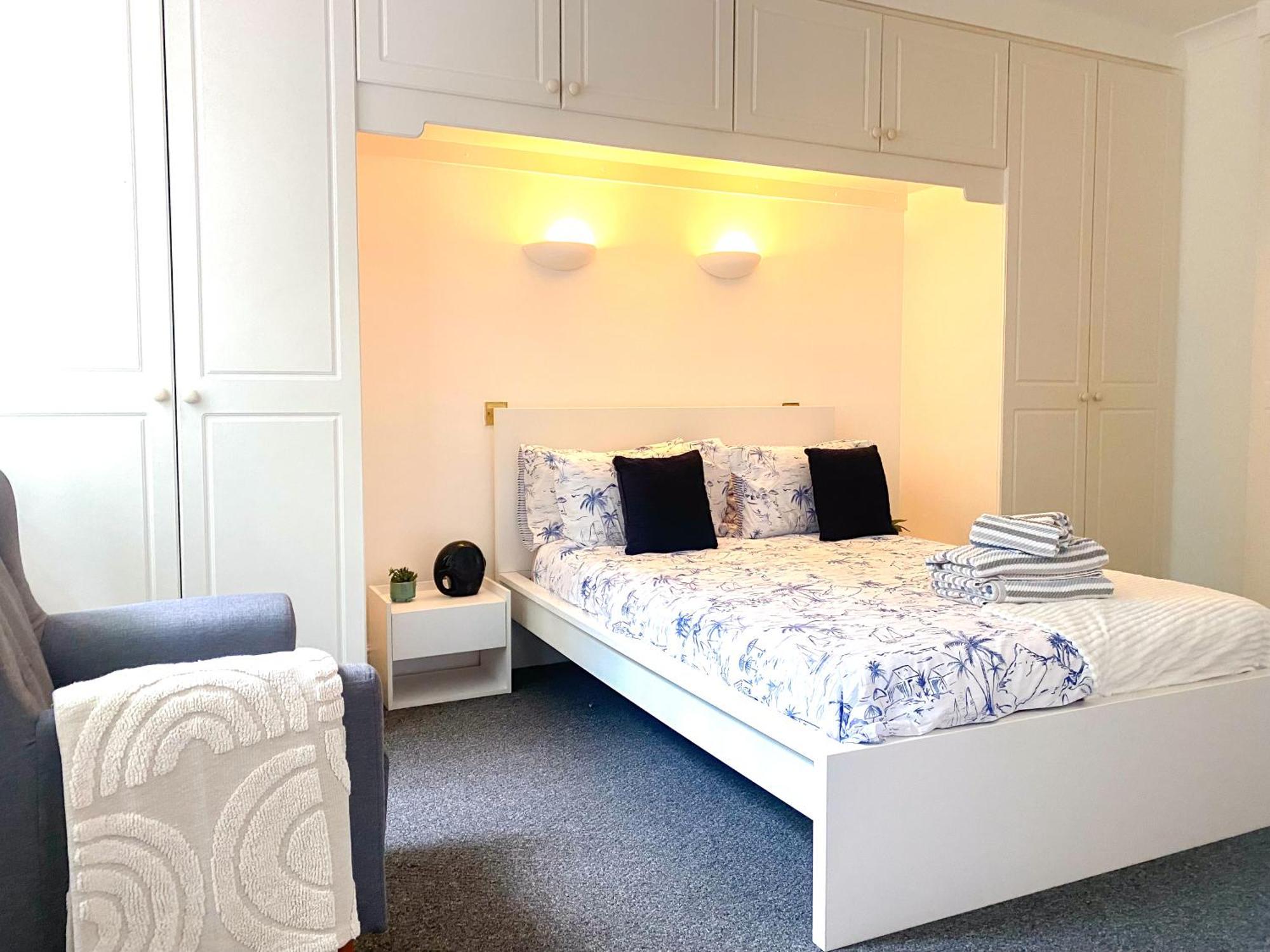 Apartamento Cosy Near Hampstead Heath With Free On-site Parking & Private Gardens, Golders Green *