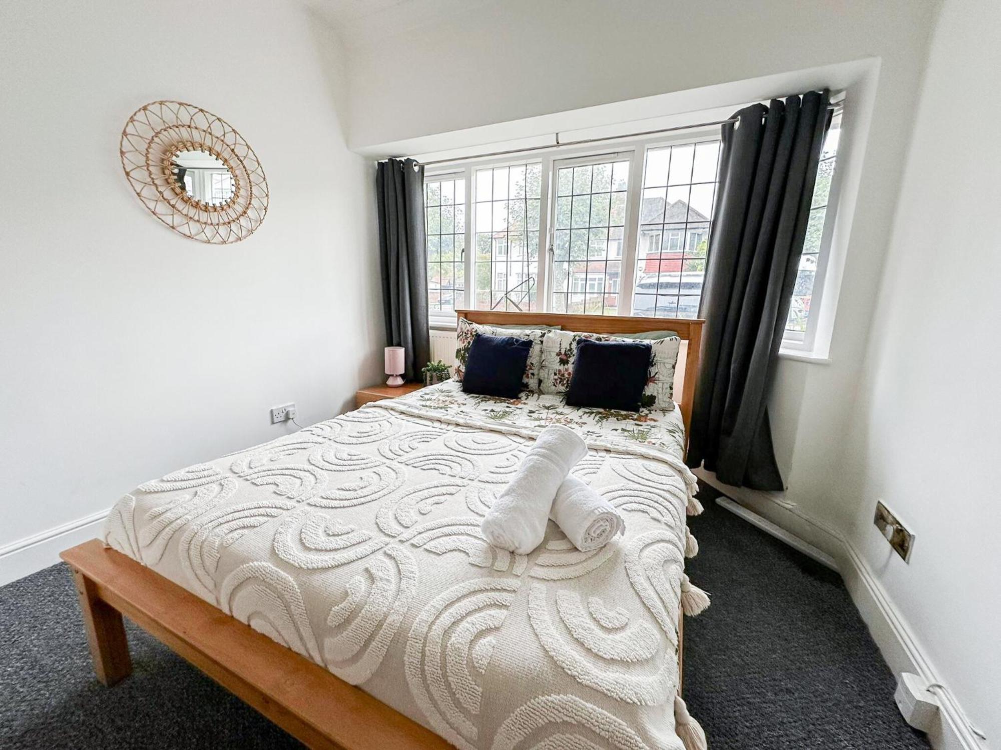 Apartamento Cosy Near Hampstead Heath With Free On-site Parking & Private Gardens, Golders Green *