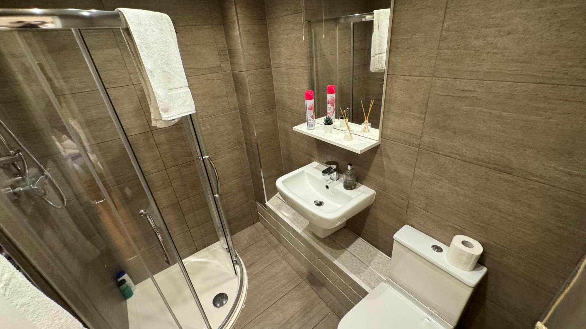 Modern Flat 5 Min From Wembley Stadium 30 Min From *