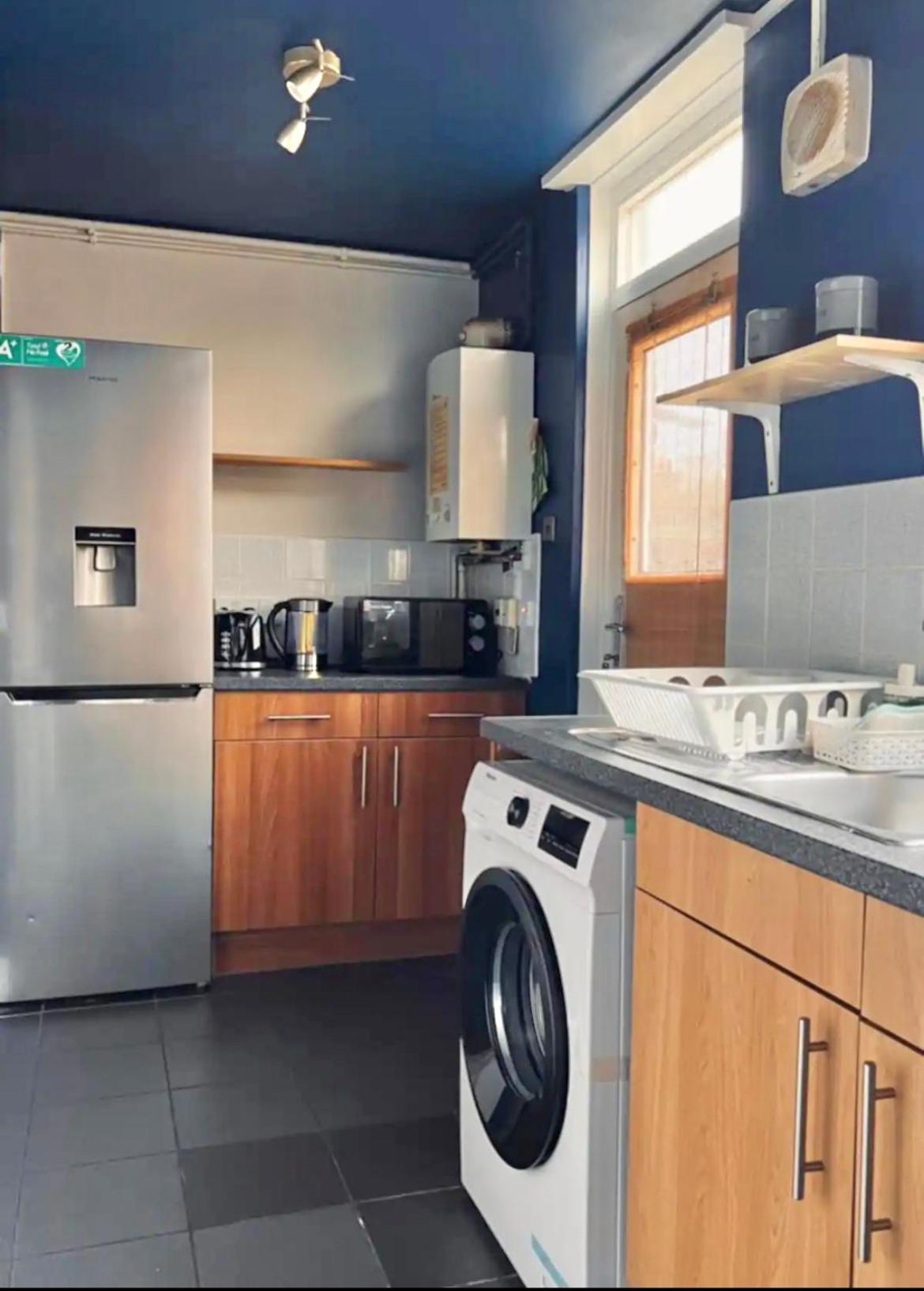 Entire 2 Bedroom House In Hackney Hébergement de vacances
