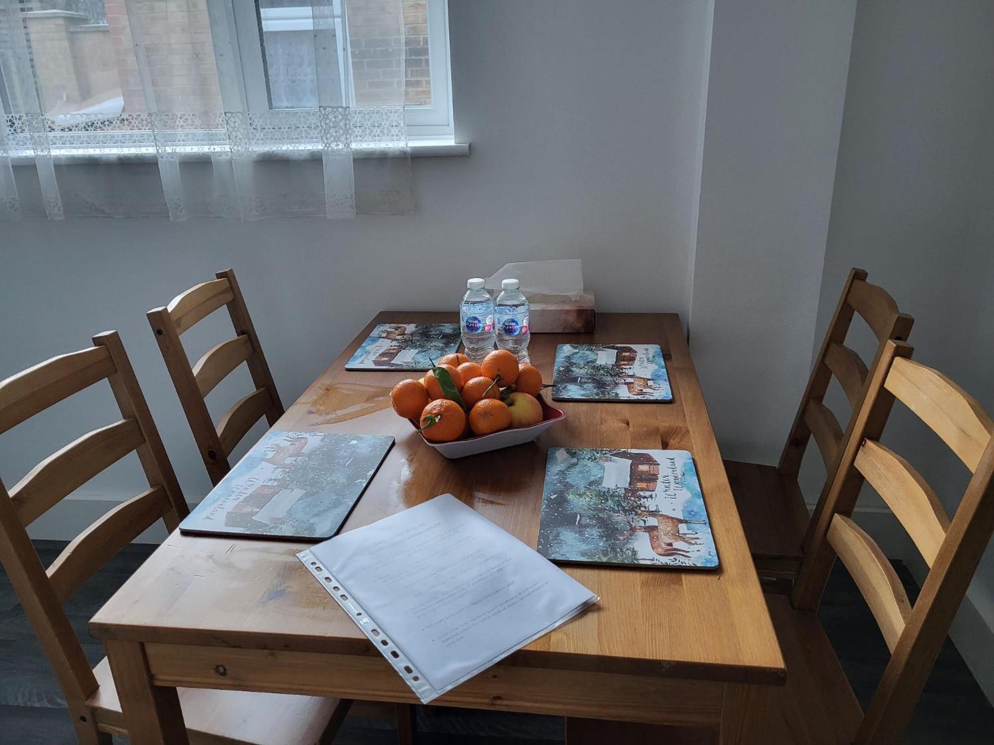 Lovely 2-bed Fully Refurbished House In Londres