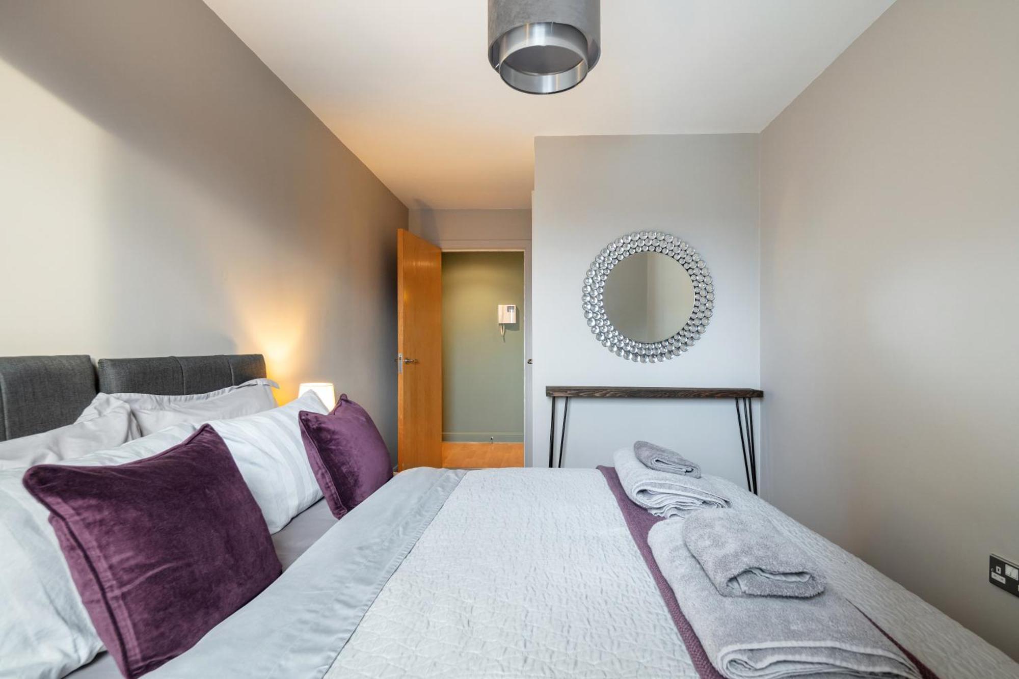 Excel, O2, Canary Wharf, Airport - Free Parking