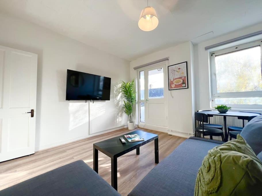 Apartment 2 Bed Flat- Belsize Park London