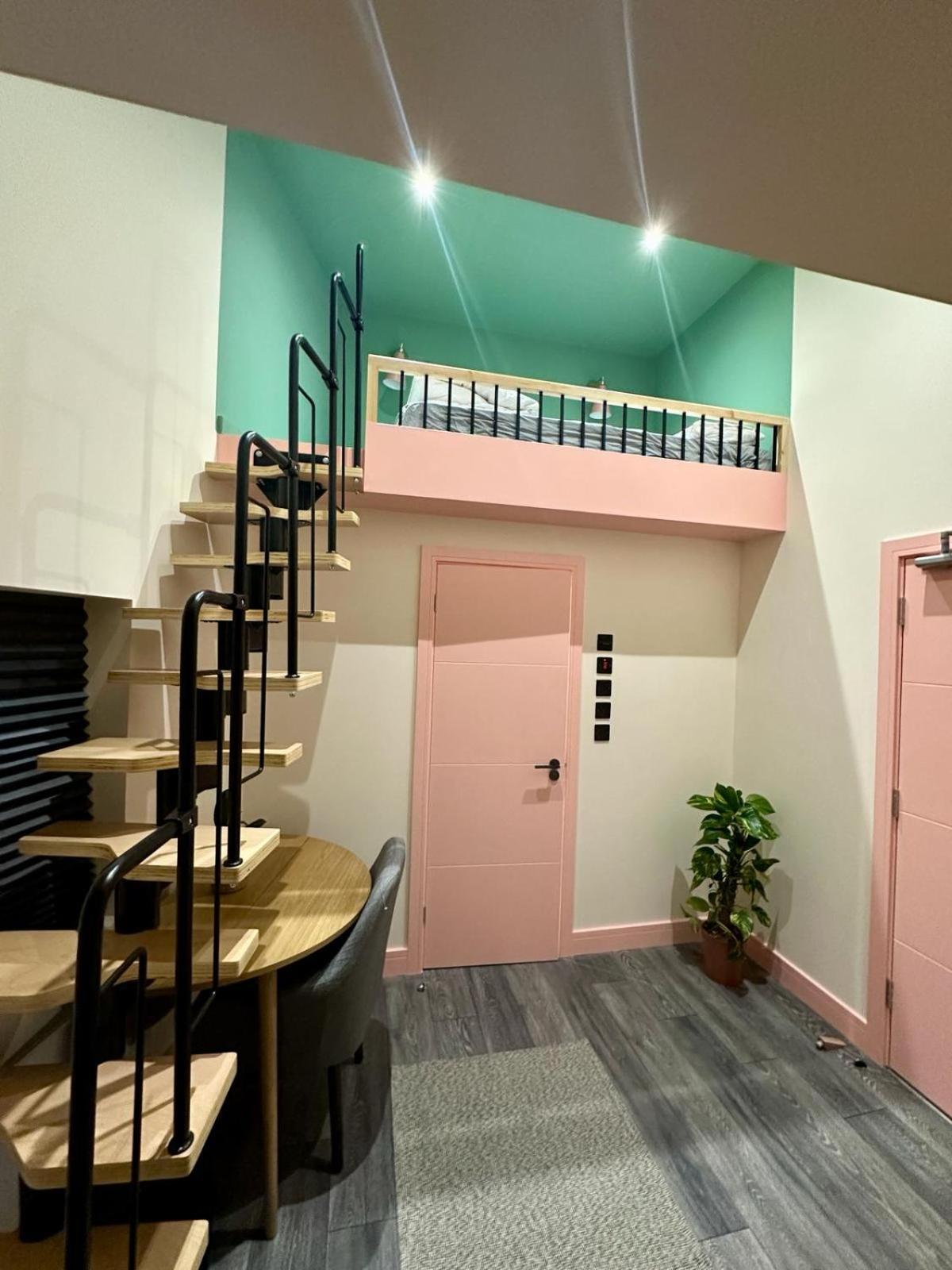 Cozy En-suite Loft In Trendy Local *