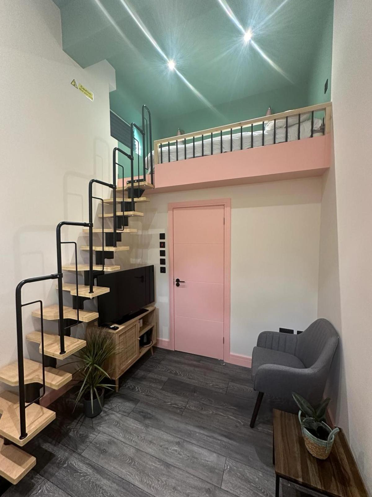 Cozy En-suite Loft In Trendy Local Casa de hóspedes