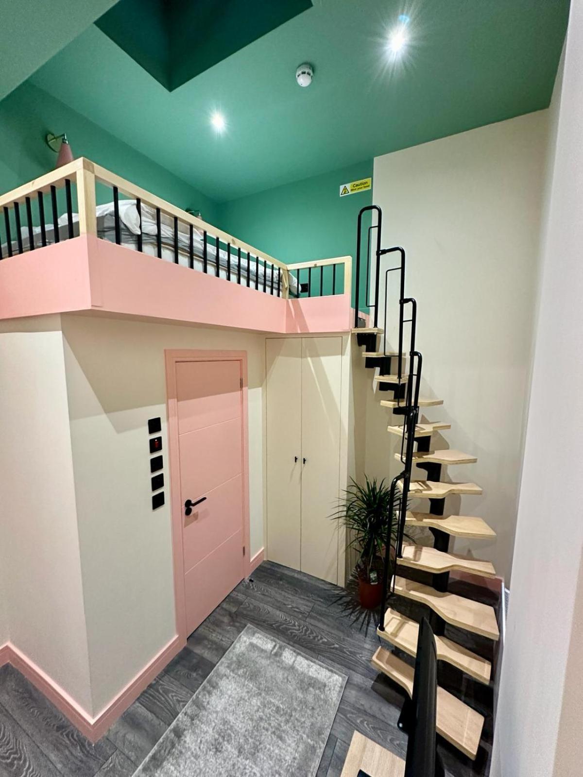 Casa de hóspedes Cozy En-suite Loft In Trendy Local