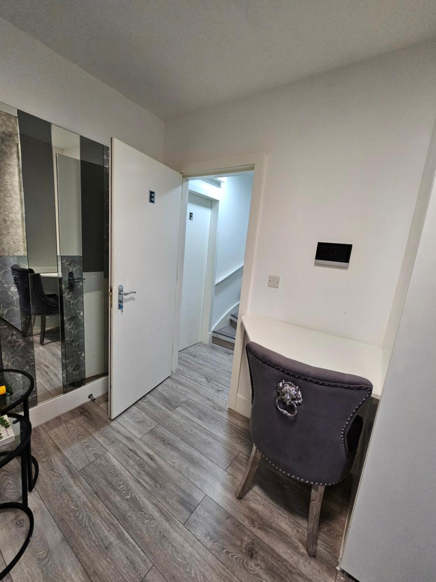 Stylish Near Kensal * Londen