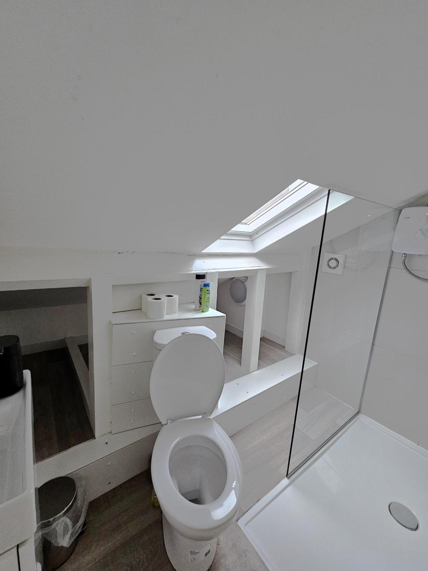 Stylish Near Kensal Appartement Londen