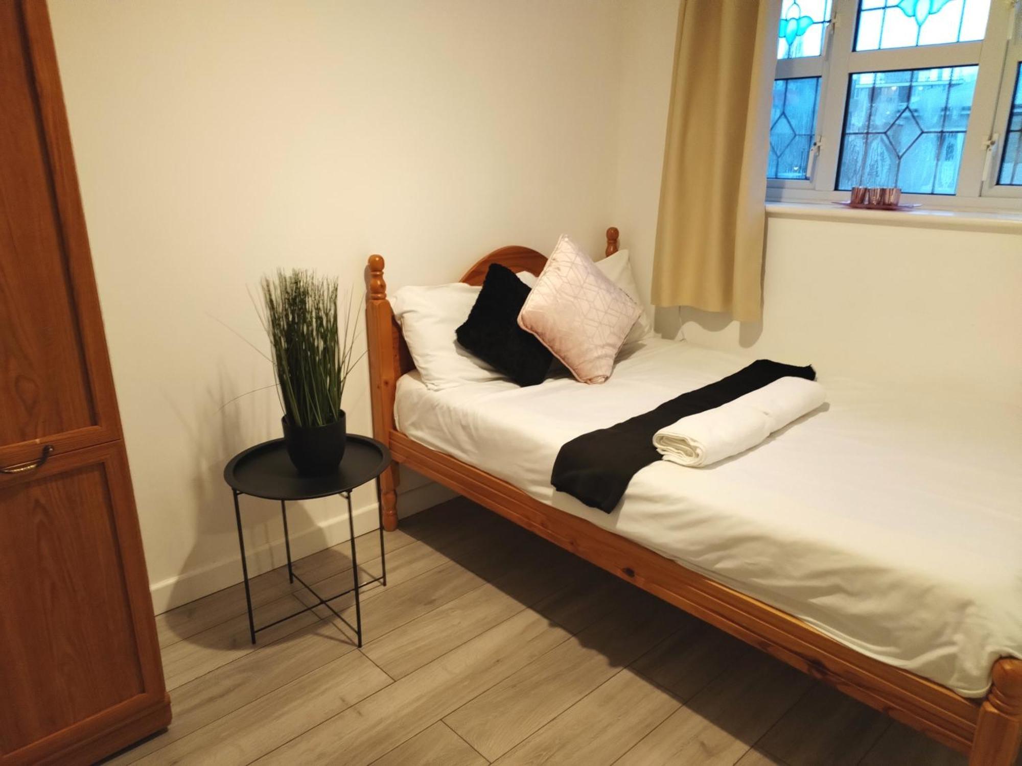 Cosy Near E1 * London