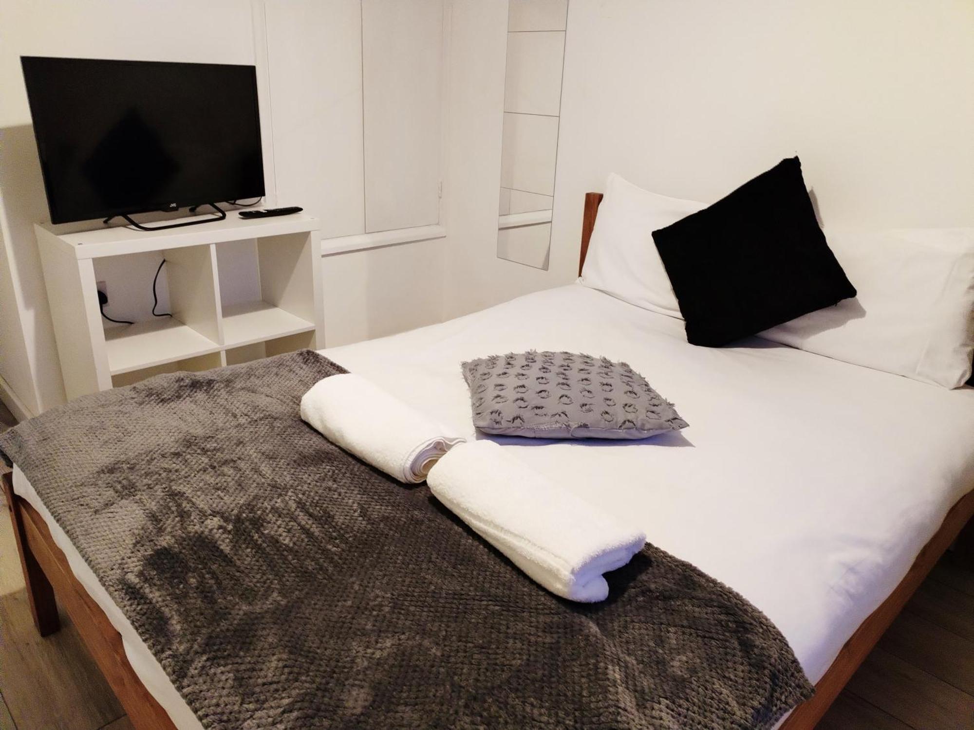 Holiday home Cosy Near E1 *