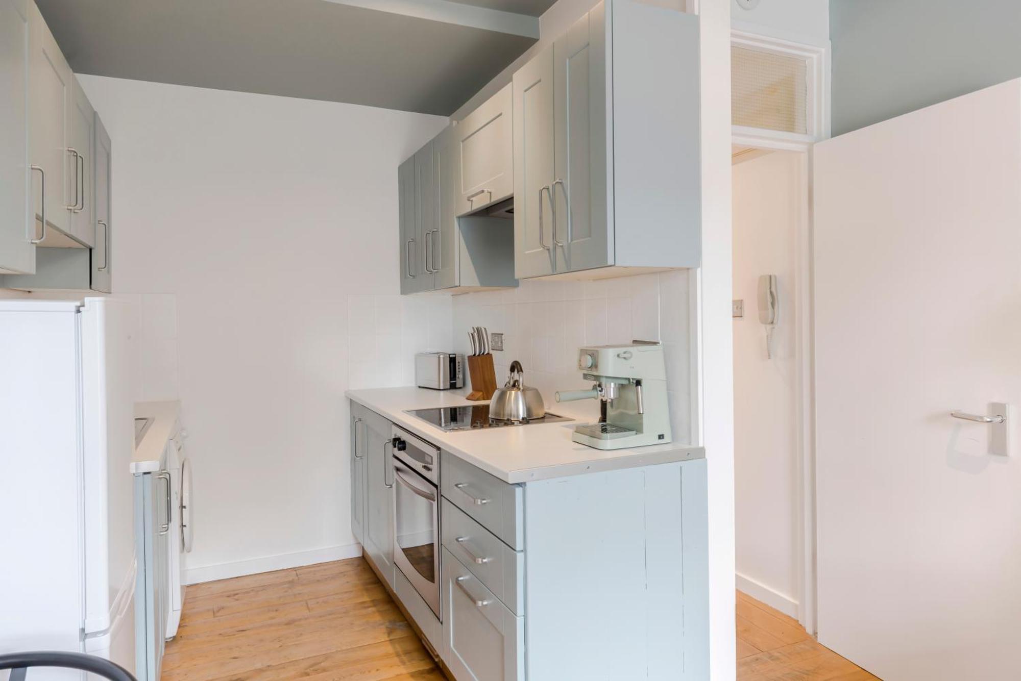 Bijou Flat On Broadway Market London