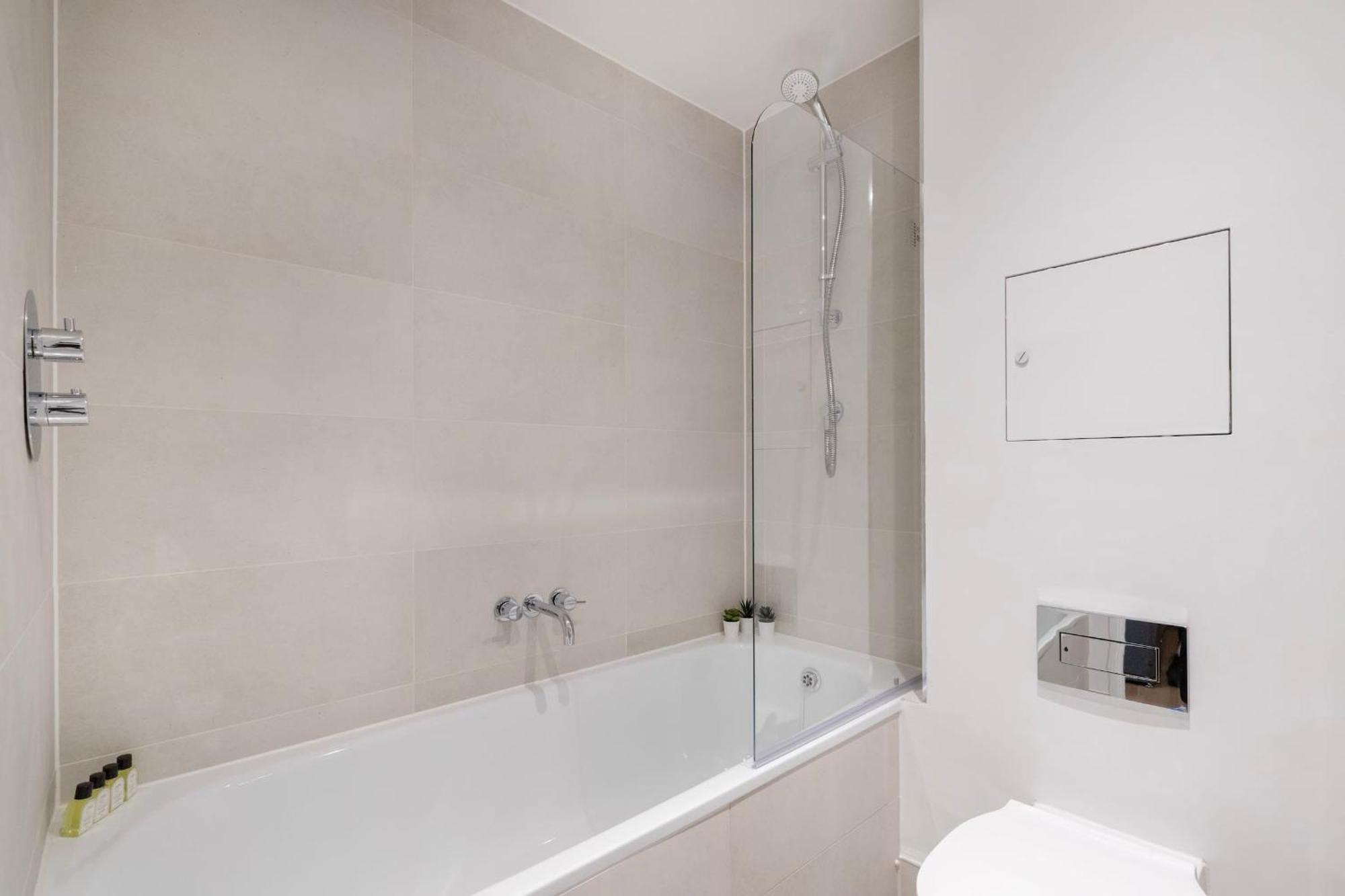 Fitzrovia & Soho - 2br With Balcony - Cityapartmentstay Appartement *