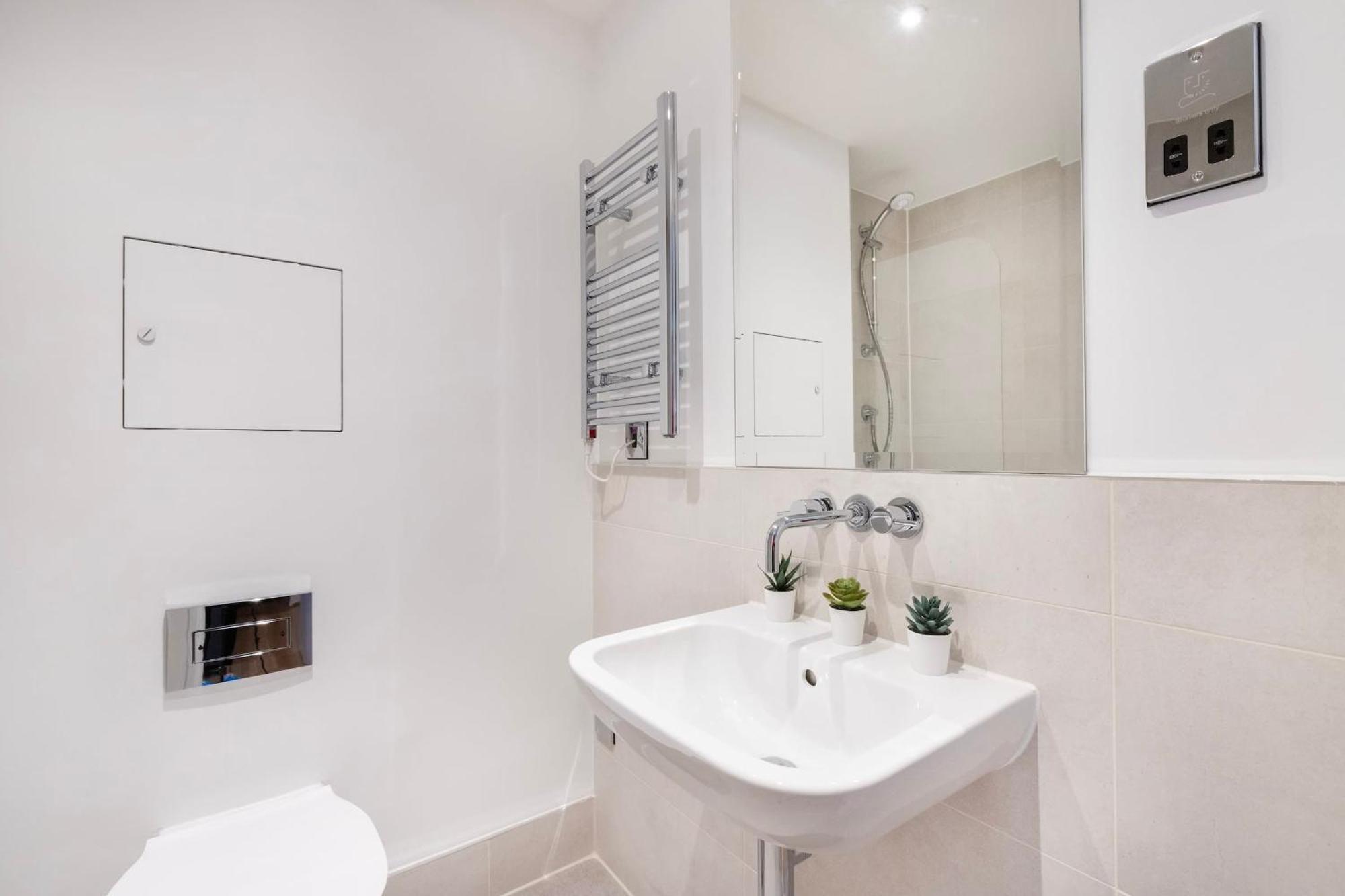 Fitzrovia & Soho - 2br With Balcony - Cityapartmentstay * Londres