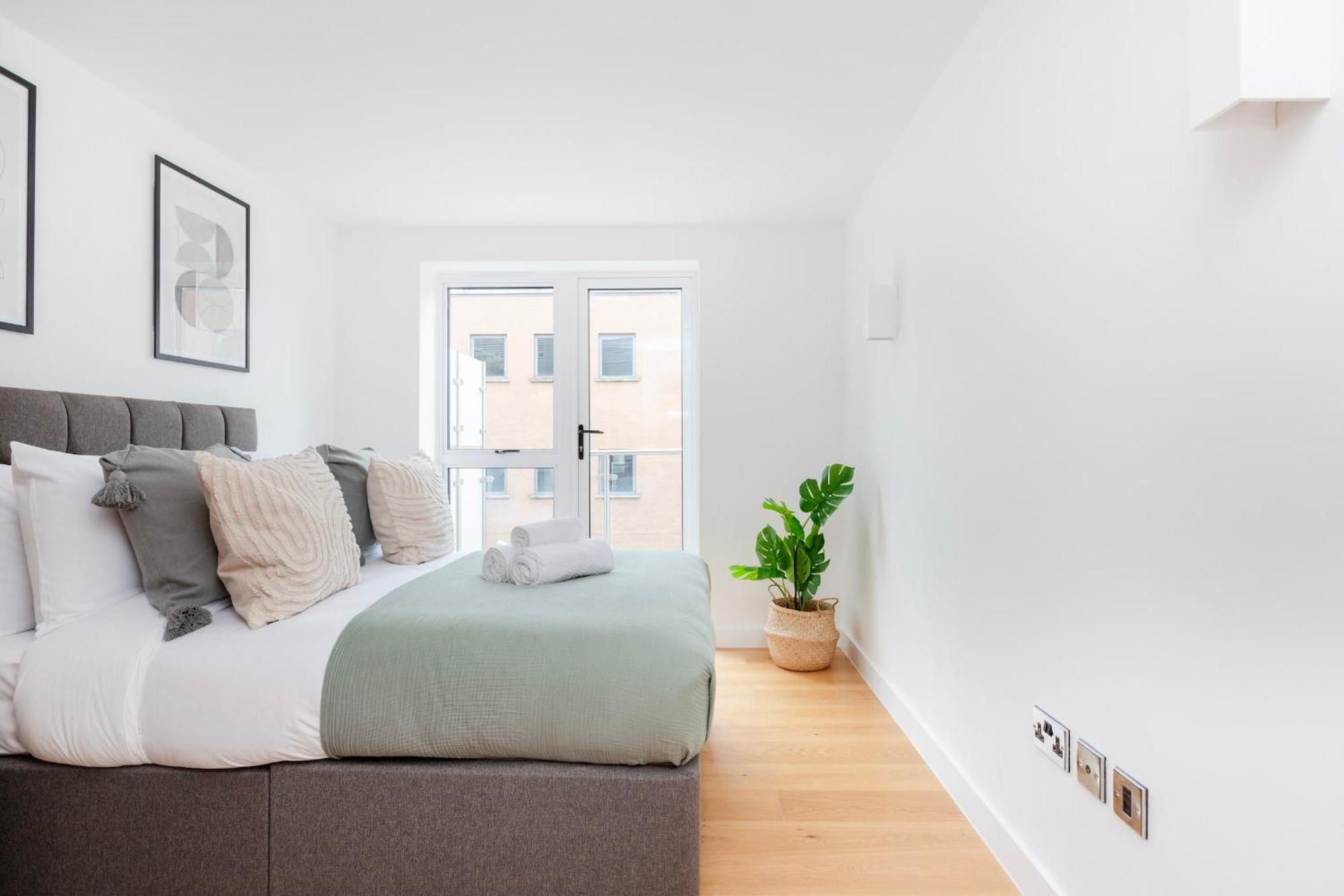 Fitzrovia & Soho - 2br With Balcony - Cityapartmentstay