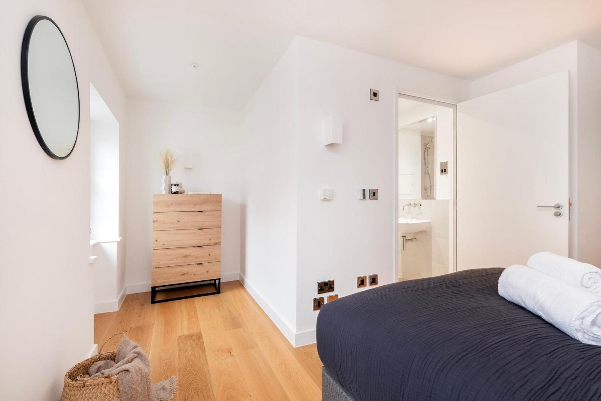 Fitzrovia & Soho - 2br With Balcony - Cityapartmentstay Londres