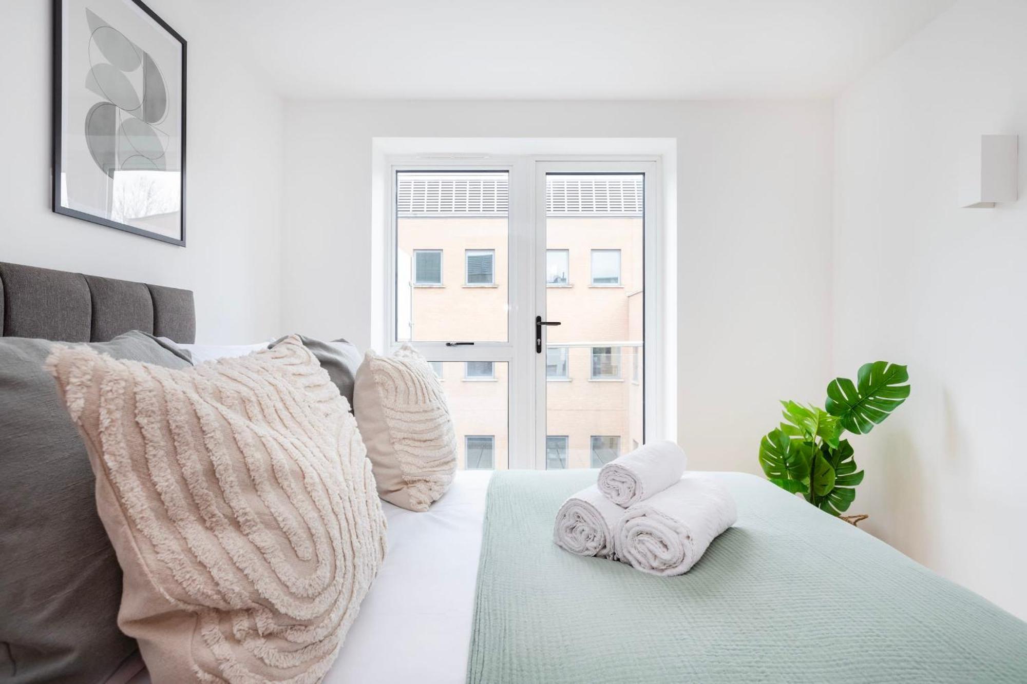 Fitzrovia & Soho - 2br With Balcony - Cityapartmentstay *