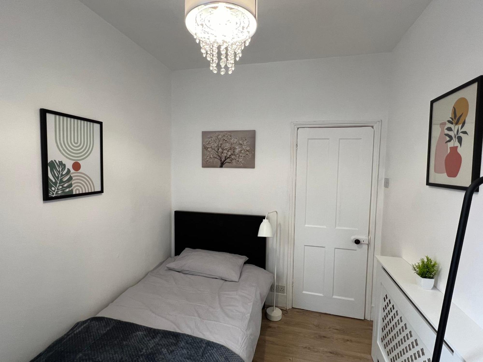 2 Bedroom Flat 10 Min Walk To Tube Appartement Londres