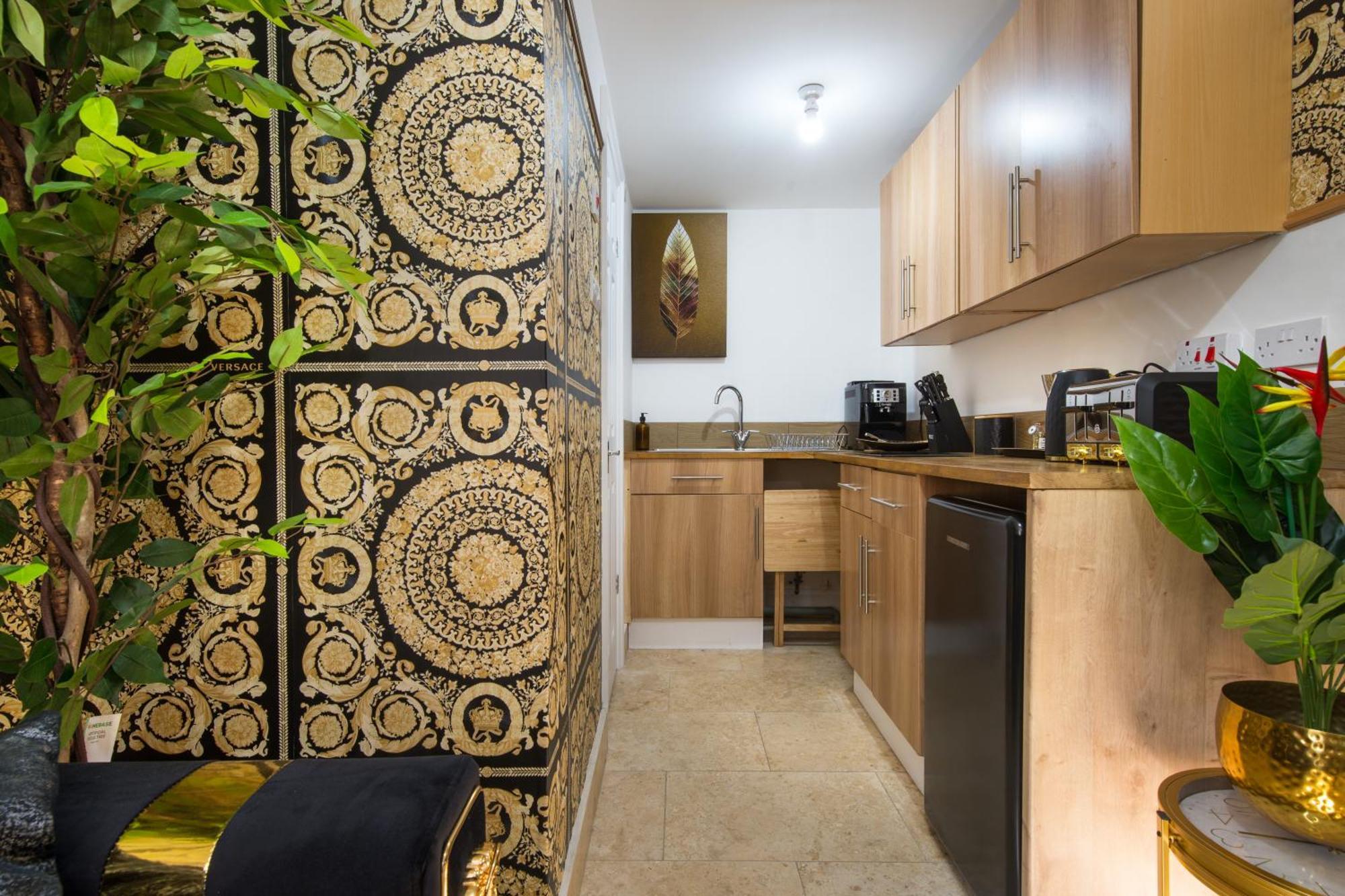 Appartement Luxury Versace 2 Bed Hot Tub Pool Table Sky Tv Londres