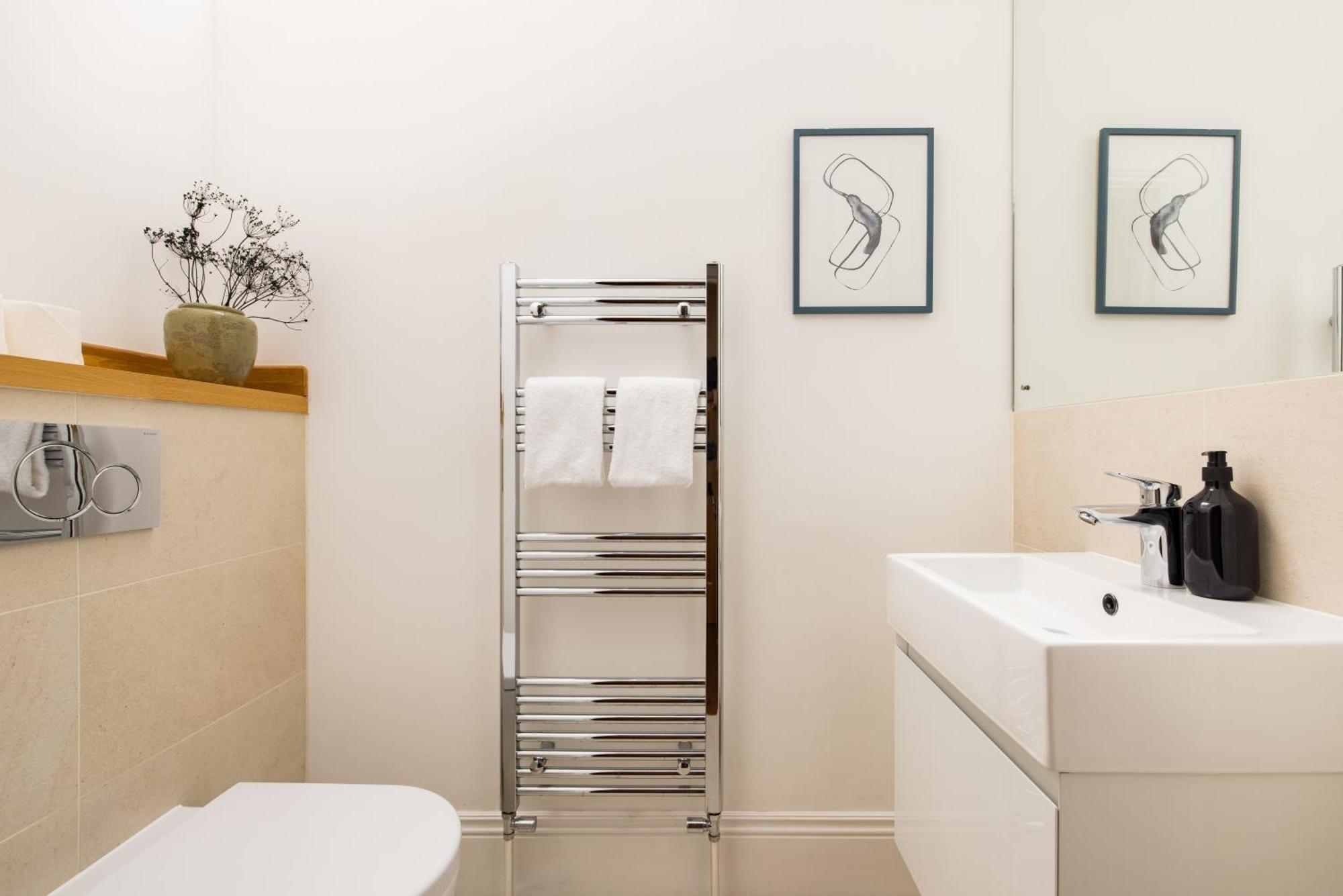 The Tooting Hideout - Dazzling 3bdr Flat With Balcony Apartamento