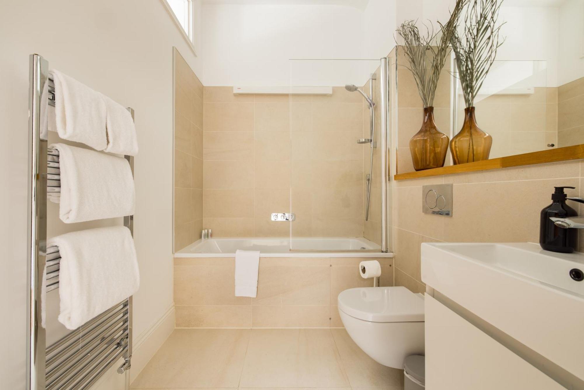The Tooting Hideout - Dazzling 3bdr Flat With Balcony Apartamento *