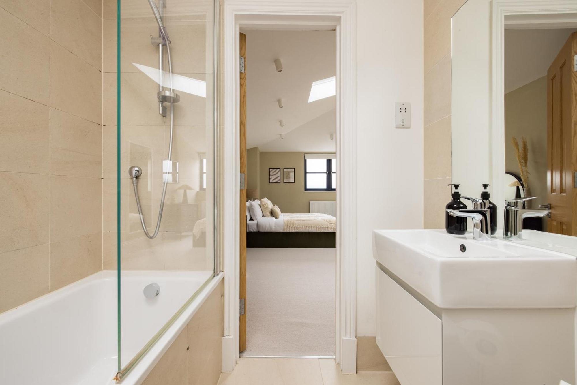 The Tooting Hideout - Dazzling 3bdr Flat With Balcony Apartamento Londres
