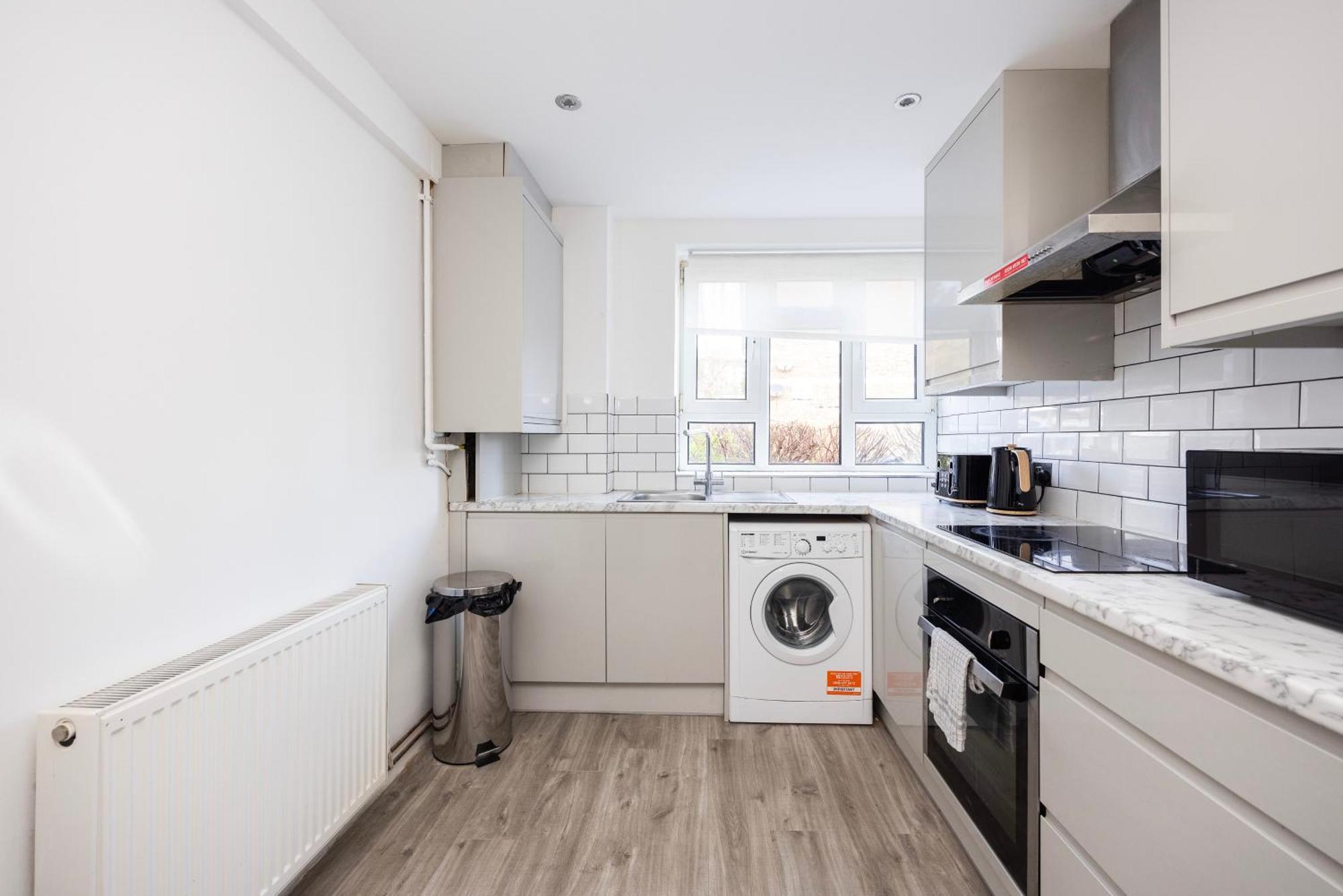 Modern 2 Bedroom Near Brixton Station * Londres