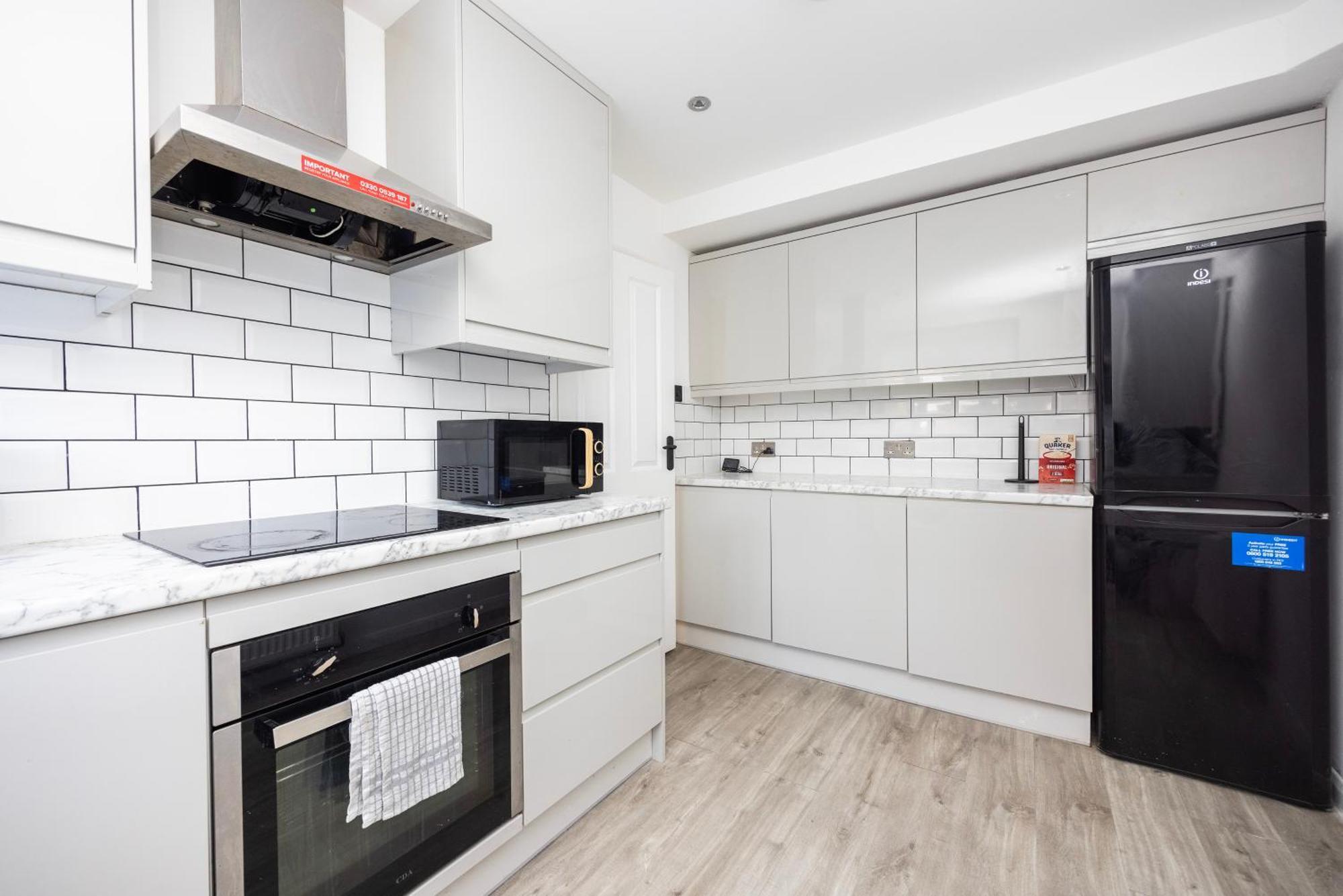 Modern 2 Bedroom Near Brixton Station *