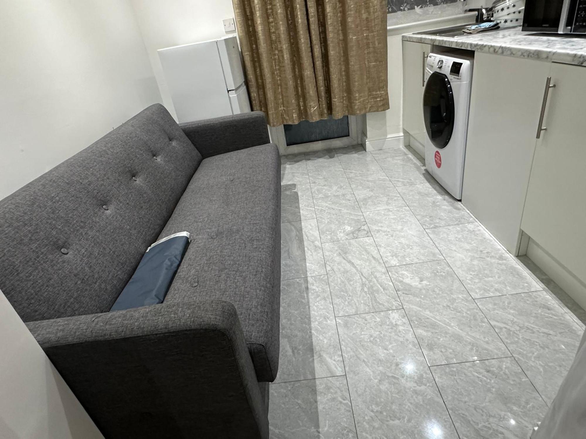 Smart Cosy/small Double In Oakridge Road Bromley * Londres
