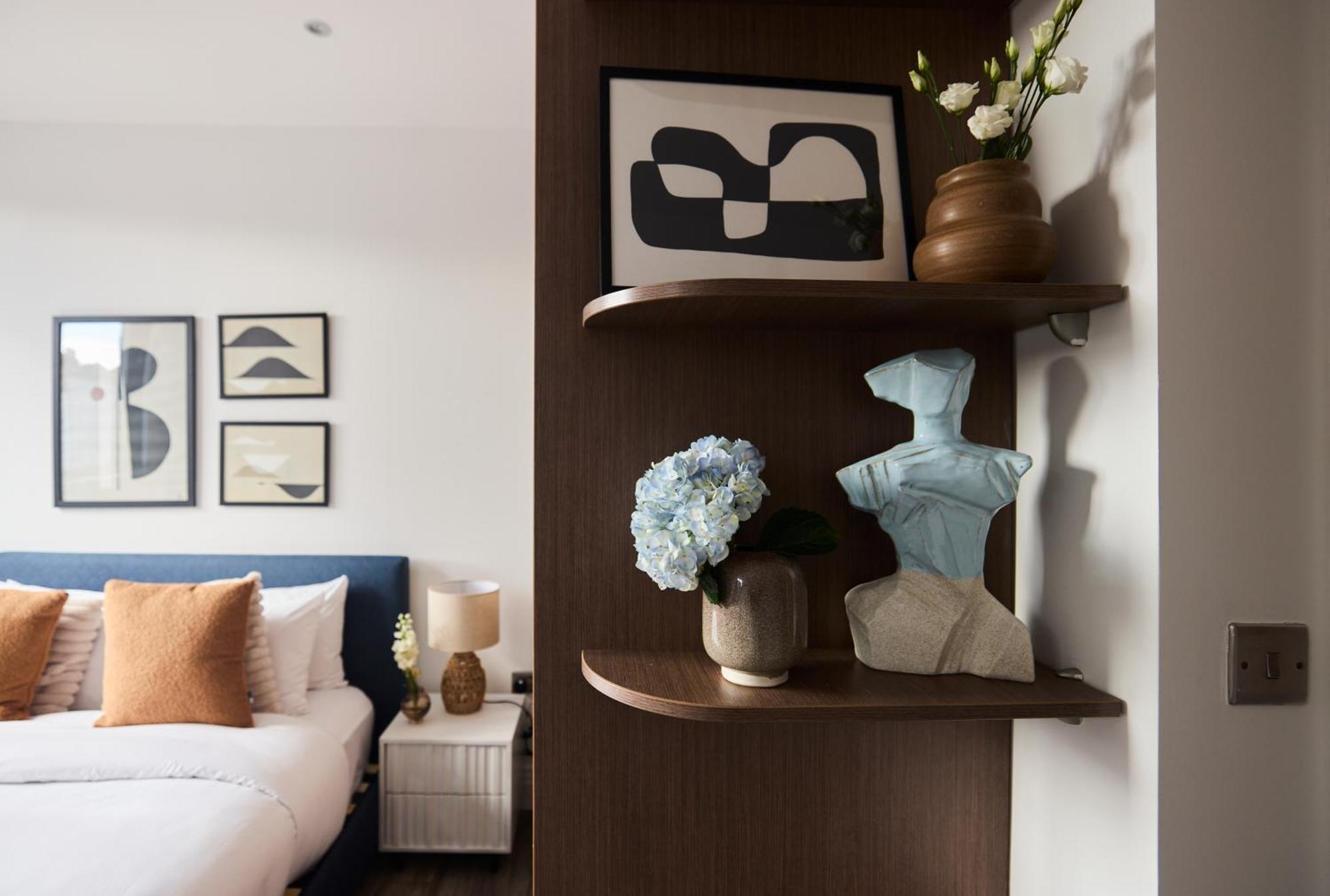 The Harlesden Place - Modern 3bdr Flat With Balcony * London