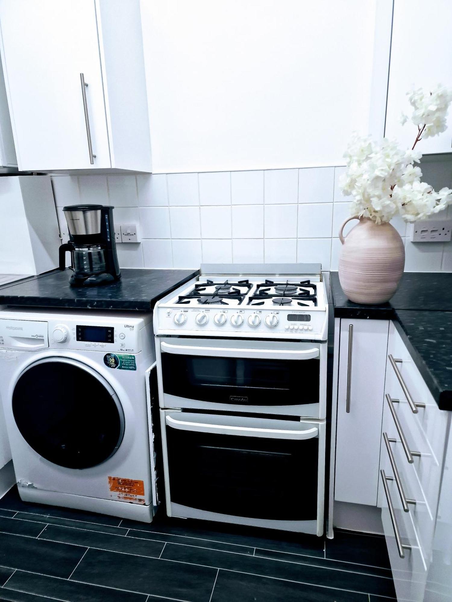 1 Bedroom Flat Appartement *