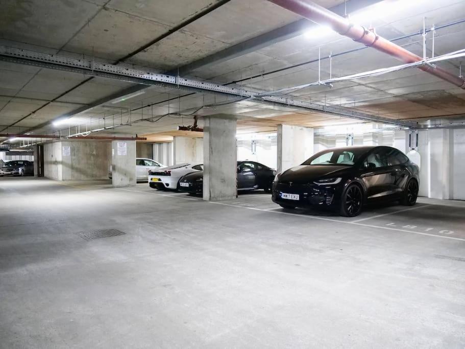 Stylish Urban Sanctuary With Parking Apartamento *