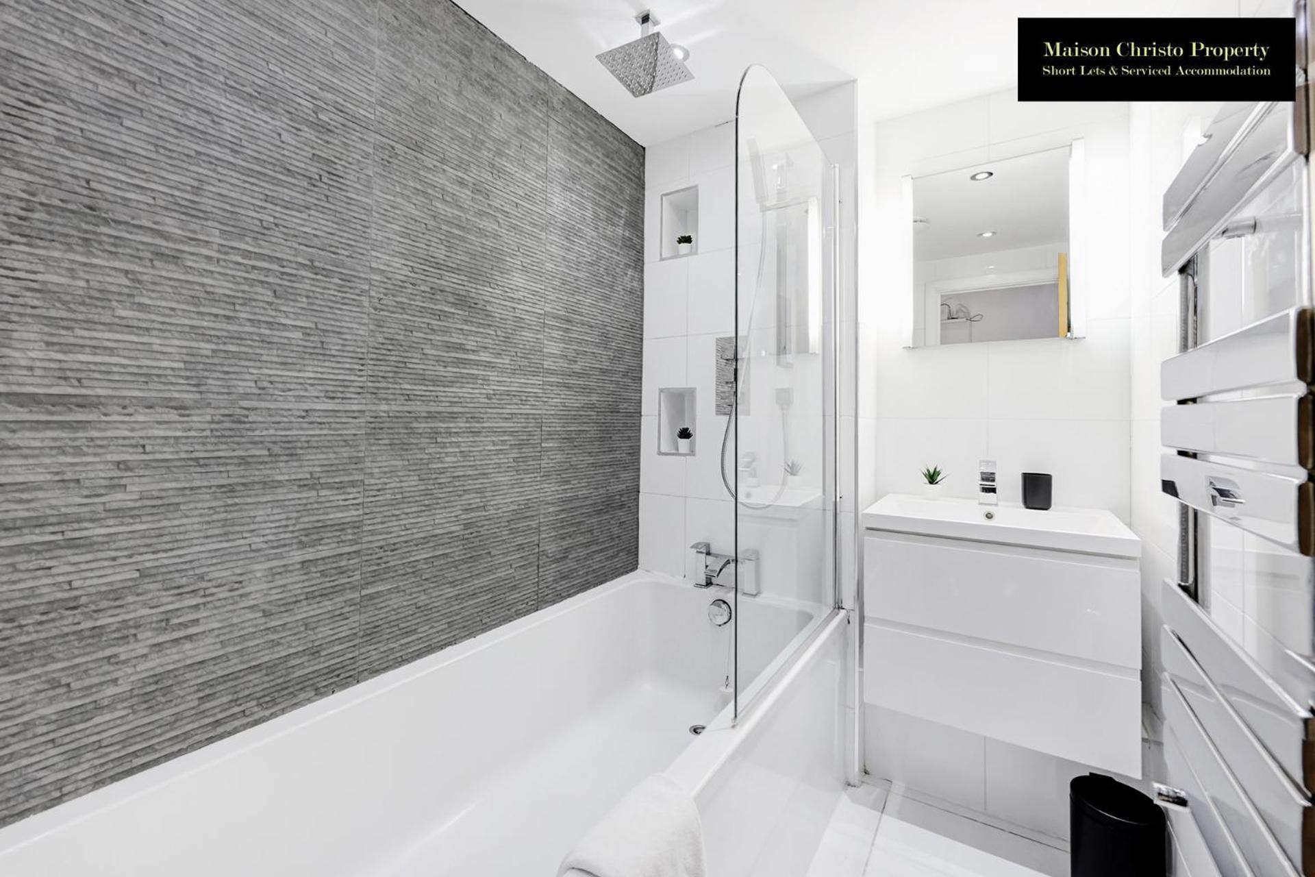 Appartement Caraway Heights 2bedroom Sleeps 6 In Canary Wharf, Free Parking, Near Excel, O2 & Airport By Maison Christo Short Lets & Serviced Londres