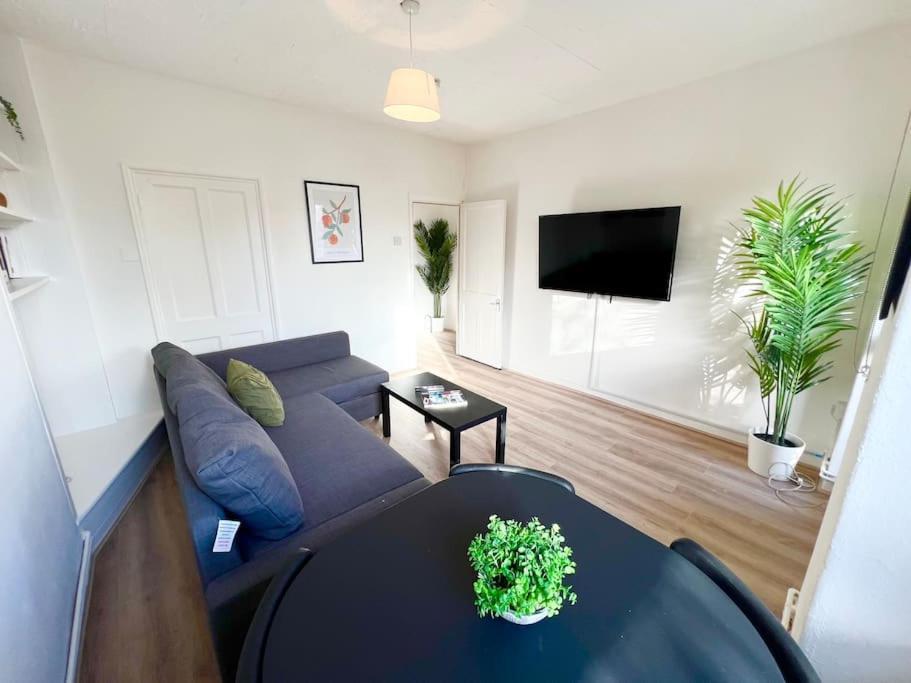 Apartment 2 Bed Flat- Belsize Park London