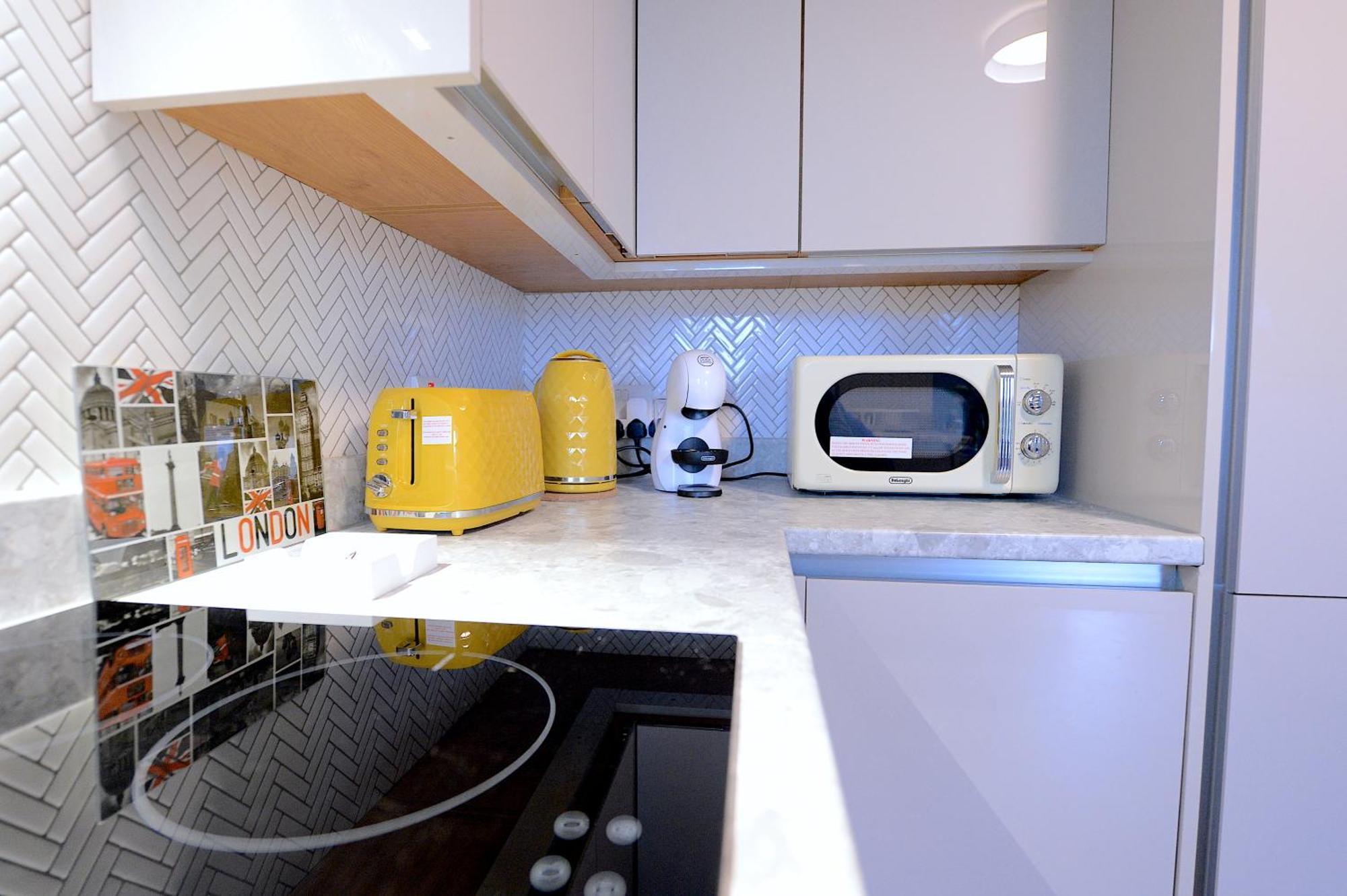 Apartamento 2 Bed Terraced Flat Piccadilly Line Londres