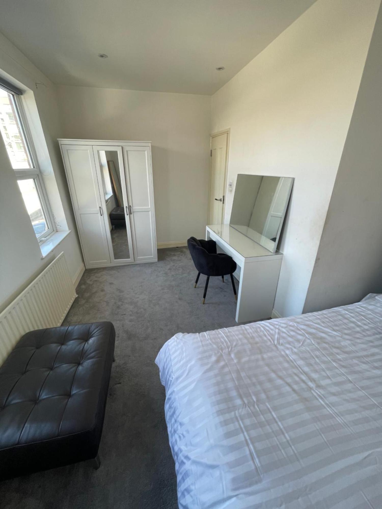 Spacious 2 Bedroom With Garden And Driveway Near Wimbledon * Londres