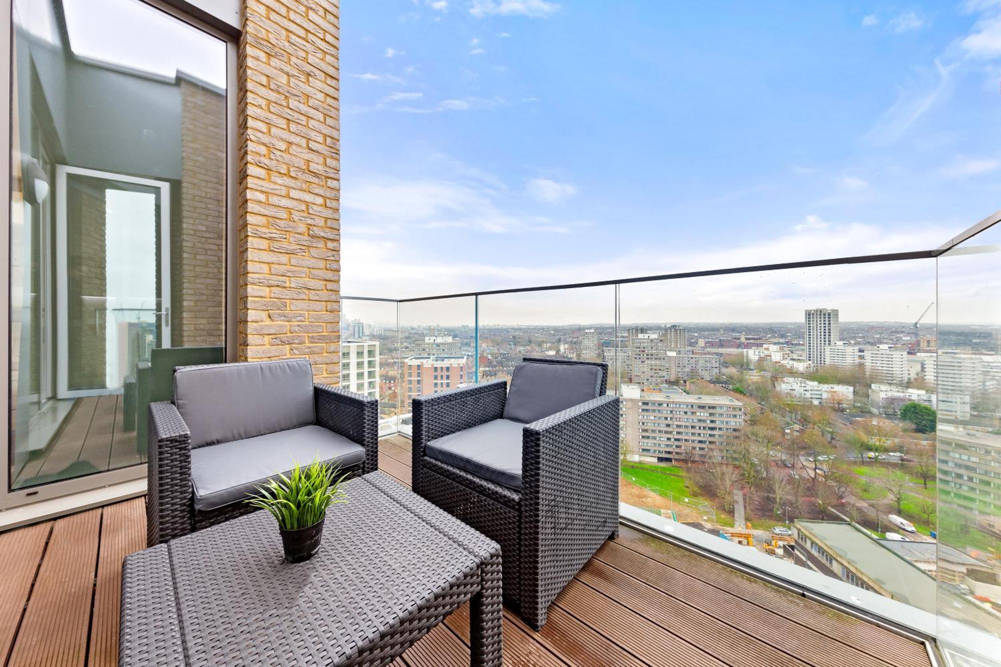 Battersea Penthouse Sleep 9 Wh * London