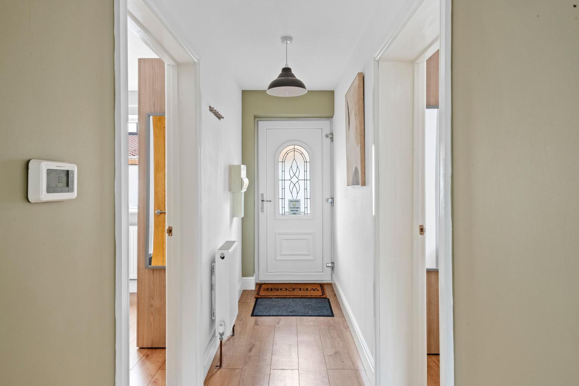 Stylish 2 Bed In East Ham, Close To Excel