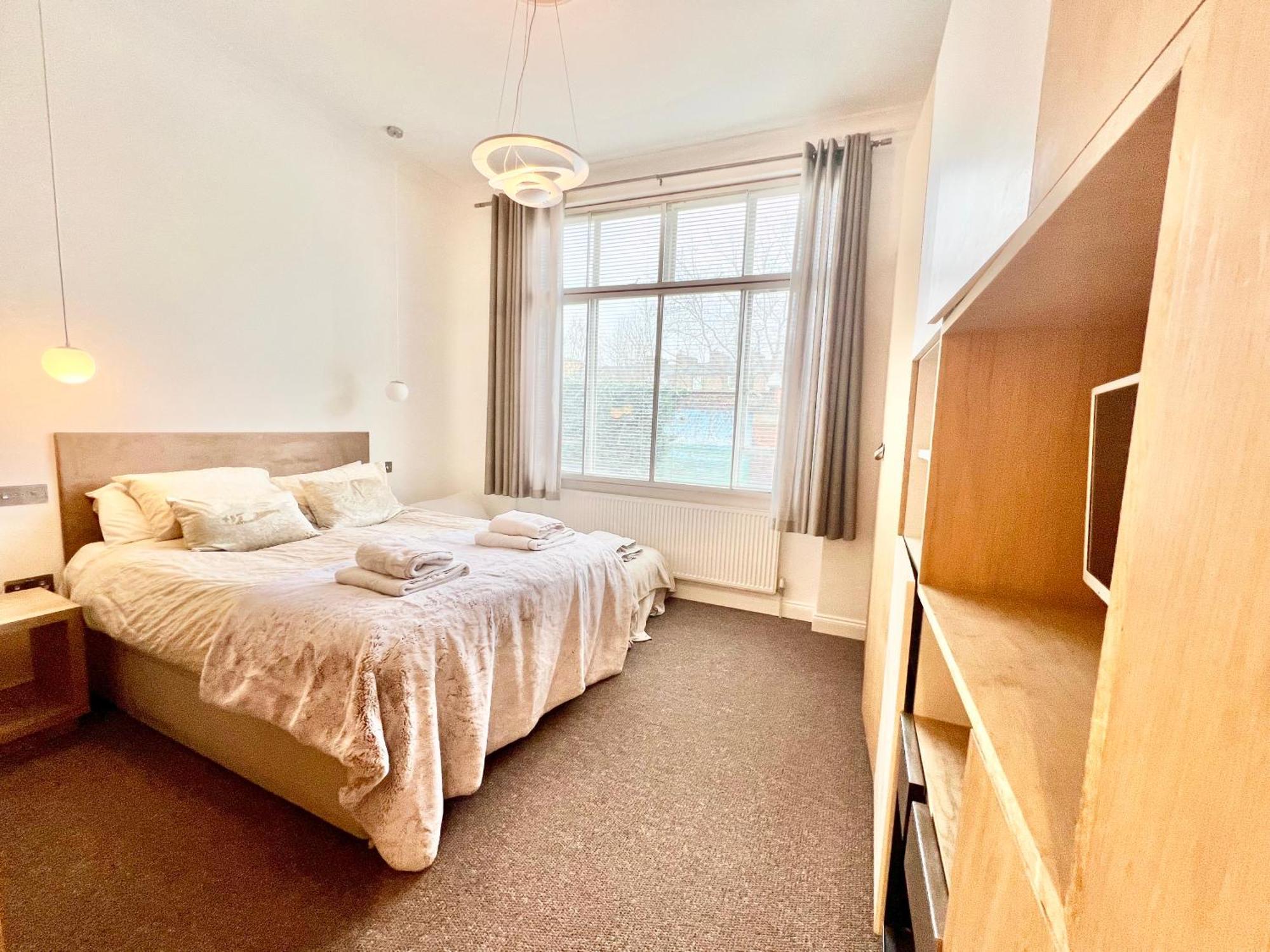 Stylish 2br Designer Flat Holland Park Londres