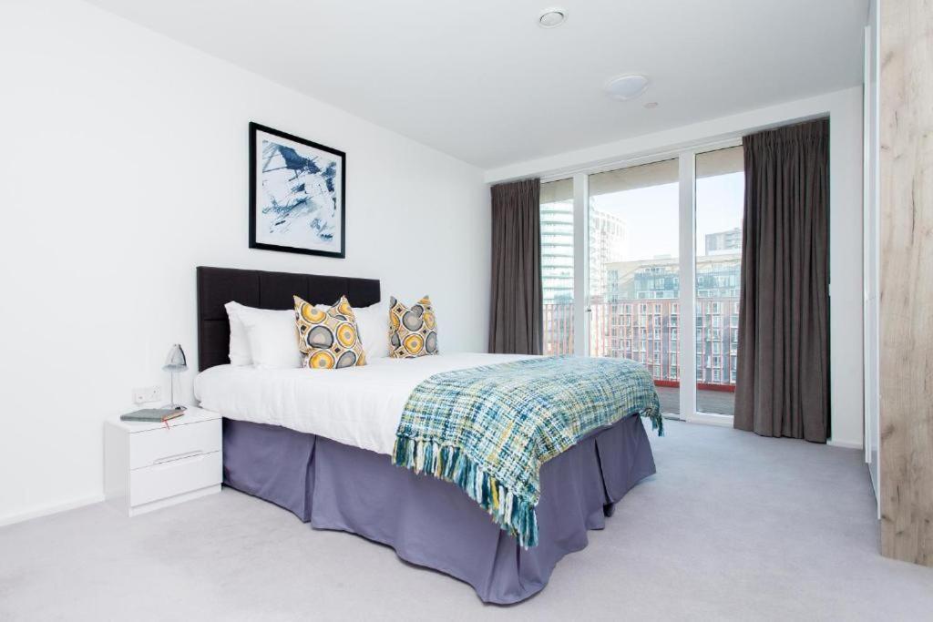Large 2 Bed With High Rise View Canary Wharf Londres