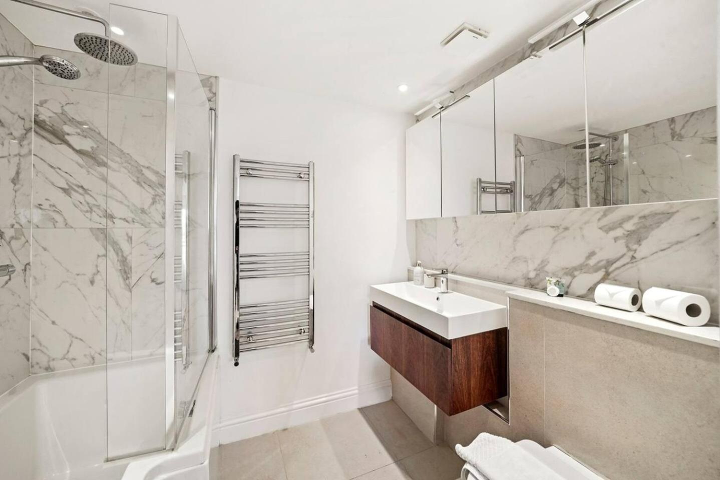 Large 2 Bed With High Rise View Canary Wharf Apartamento *