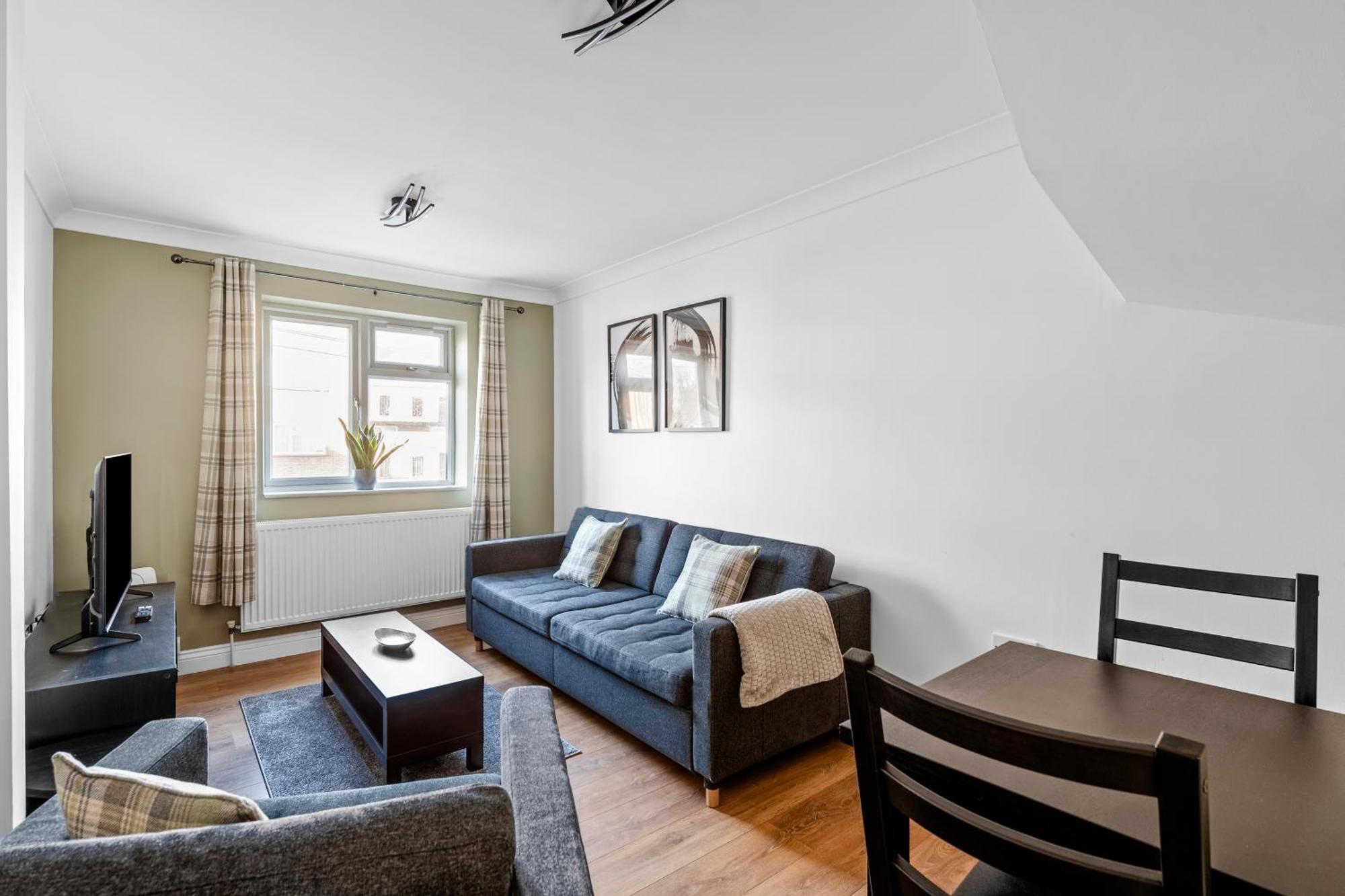Cosy 2 Bedroom Flat In East Ham, Close To Excel * Londres