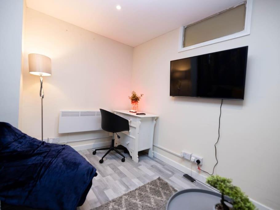 1 Bedroom-sofabed-worktable-4-wifi-parking * Londres