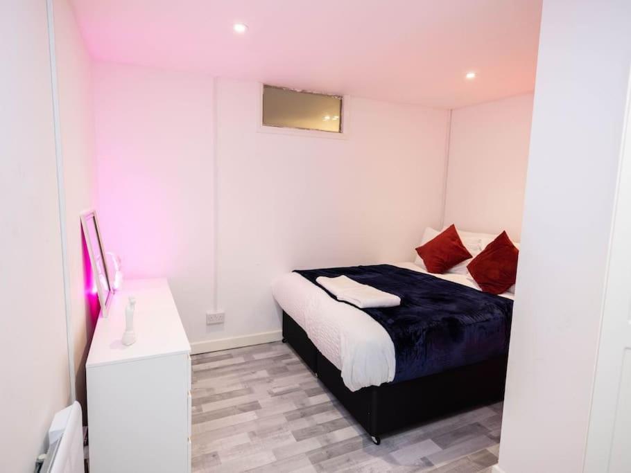 1 Bedroom-sofabed-worktable-4-wifi-parking Apartamento Londres